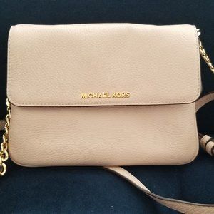 Michael Kors Crossbody - Wallet Pocket/4 Pockets